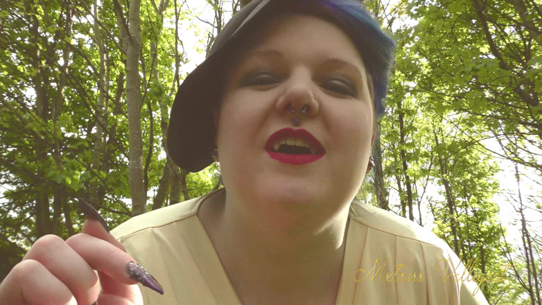 Mxtress Valleycat: Sanguine giantess long nails