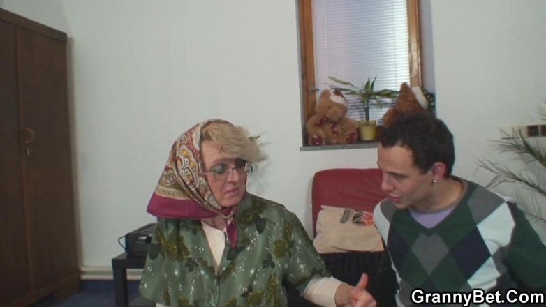 Granny Sluts: Ett lyckligt fynd i landet