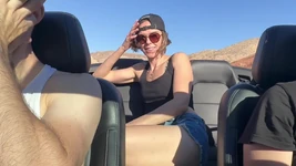 Esposa follada / humillada por dos chicos y recibe preñada en el camino en el desierto de Nevada