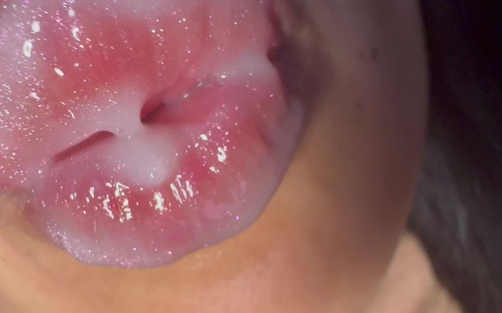 Asmr_mouth: Một loooot của lipgloss khi tôi hôn