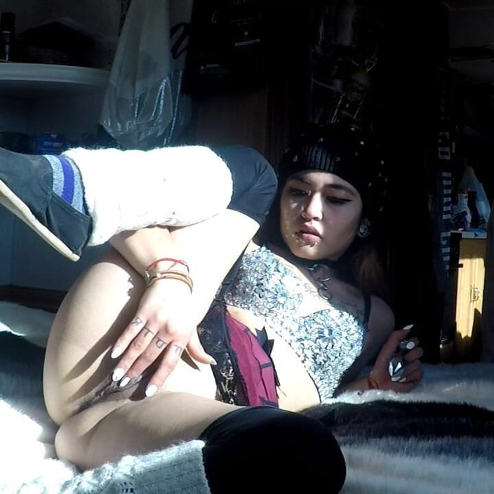 Lil Raven Fox: My Anal Plug Test