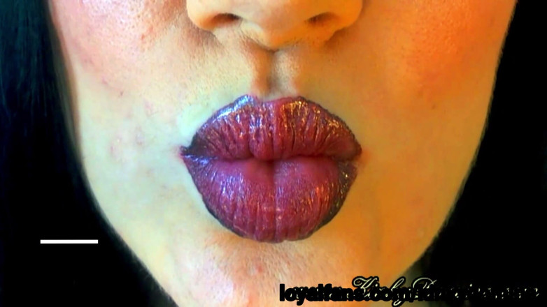 KinkyDomina: Schwarzer Lipliner ist so sexy