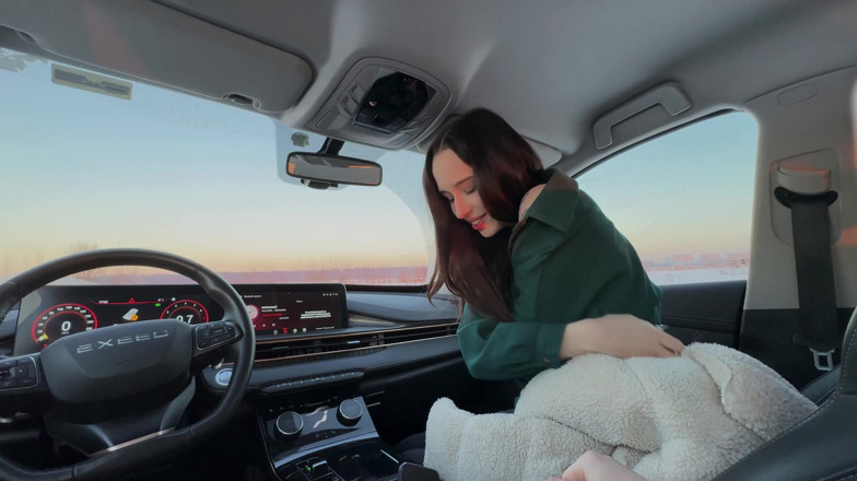 HannahKim: I Gave a Ride to a Fellow Traveler and She...