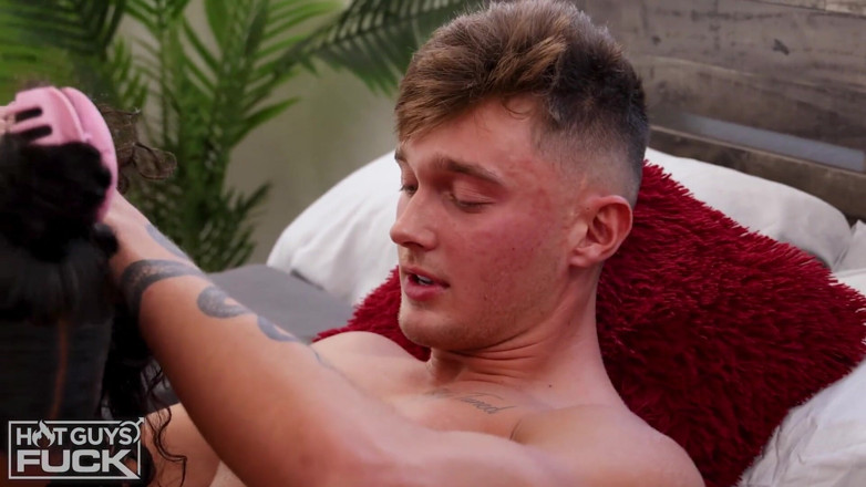 Hot Guys Fuck: Le mec le plus attrayant baise
