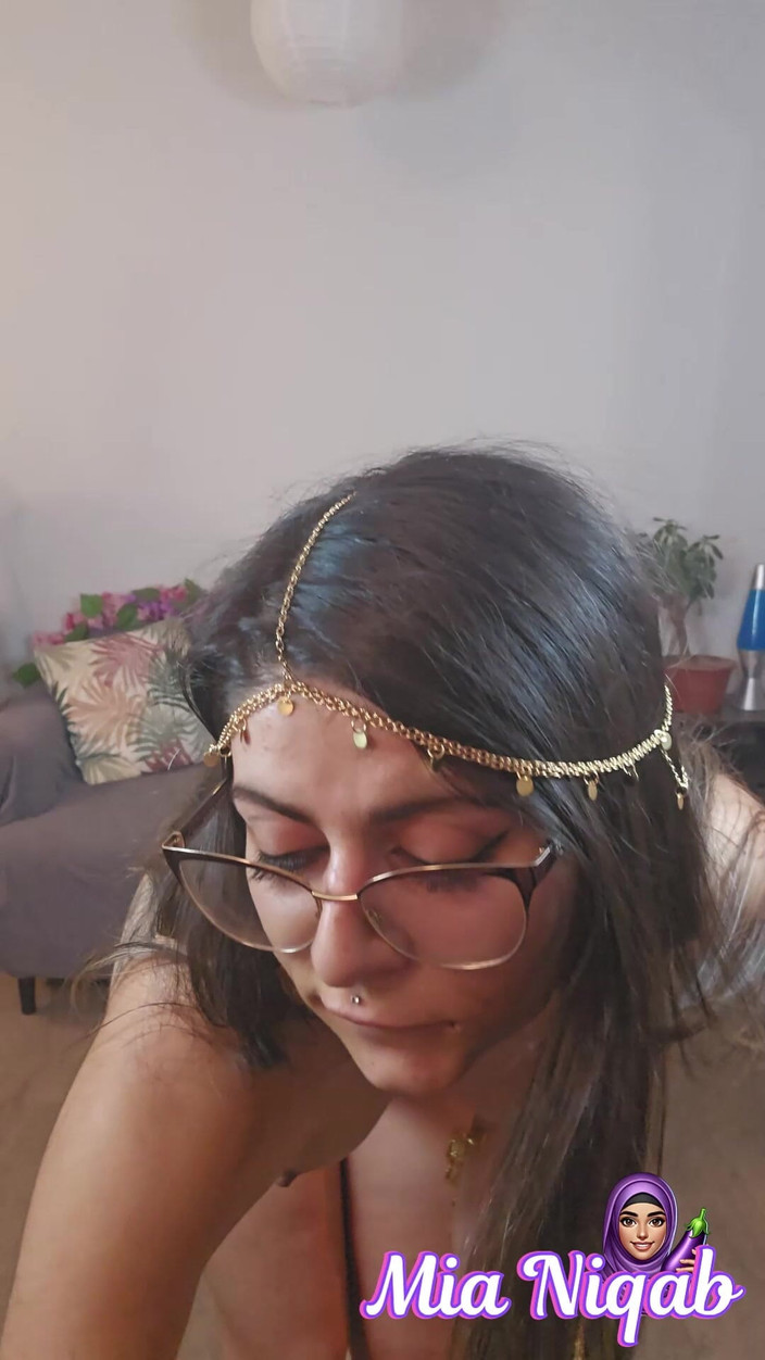 MiaNIqab: 93. Danza del ventre araba mentre si spoglia mia niqab