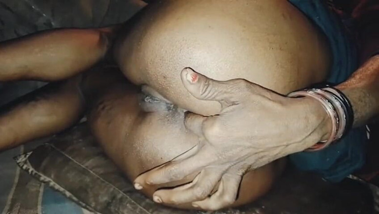 Deshi girl 9: Když jsem viděl tlustý zadek zezadu