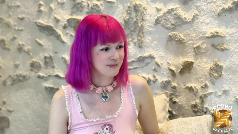 Porno Baguette: ลิลลี่ สาวสวย อยากโดนเย็ดแรงๆ
