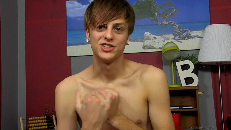 Lollipop Twinks: Sesi wawancara sexy jason
