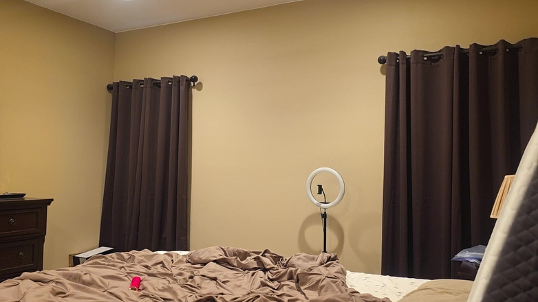 Annalee Blue: Masturbieren mit mir