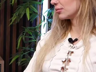 Nicole Murkovski: Answers to Questions From Twitter Subscribers. Together with Bella Mur.