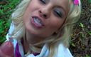 German Porn: Красивая блондинка делает минет на улице
