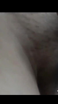 Velká čůrací díra milfky a stříkání