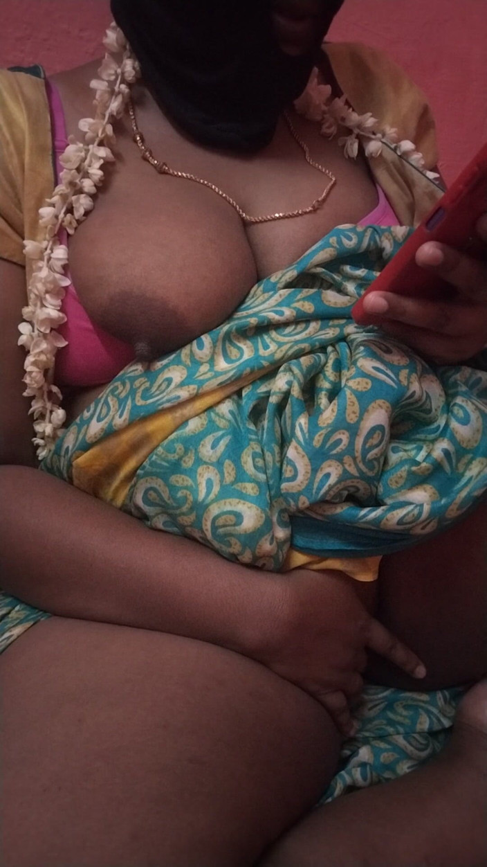 Benita sweety: Tamil Sex Stories Reading by Female Stepmother