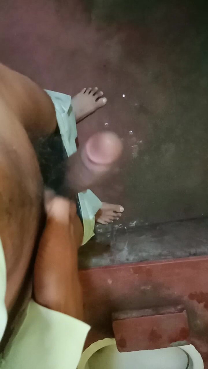 Kala Desi: Eu estou sentado sozinho tremendo