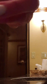 Obrolan kamar mandi di suite hotel