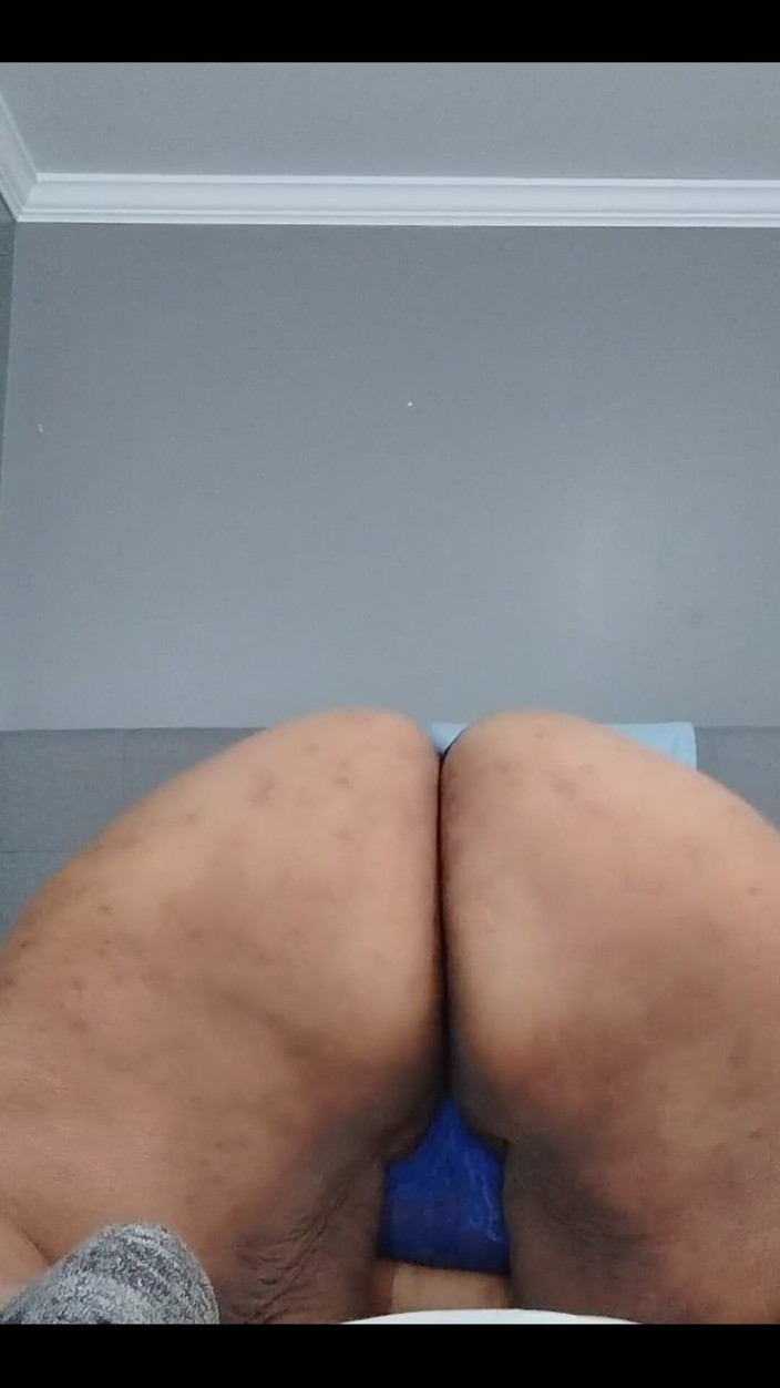 Jessica pigslut: Třesu mým tlustým zadkem