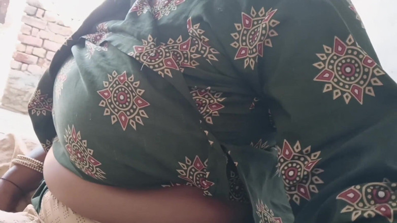 Yourgeeta8899: 학생에게 거유를 먹이는 인도 마라티 푸자