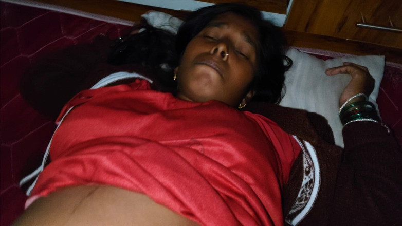 Premi pooja: Villaggio indiano desi caldo belle tette succhia ragazzo più giovane,...