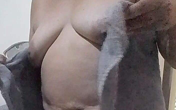 Rich Orgasm (Stepmom 69)