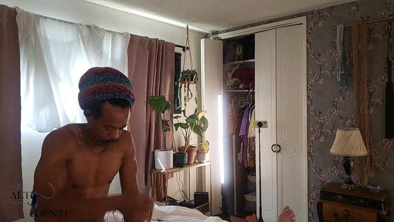 Alt Dente: Foot Worshipping, Biting and Sucking Her Tied-up Trans Feet &amp; Toes