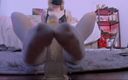 Holy Harlot: Відео від першої особи, фемдом гігантка принижує шкарпетки
