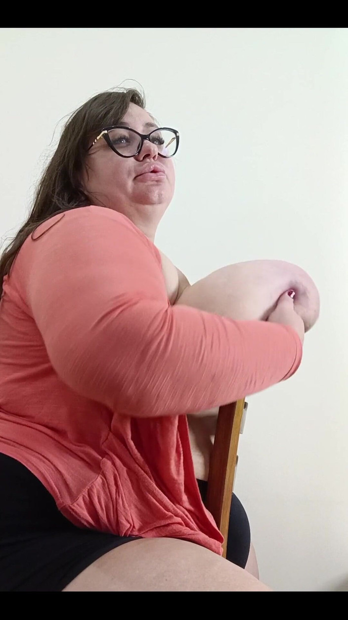 Nina Doll: Velká prsa