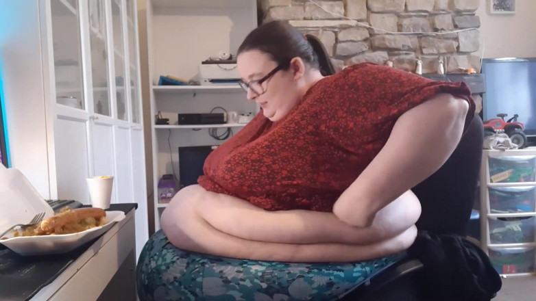 SSBBWLadyBrads: Mijn dikke gezicht vullen met vettig eten