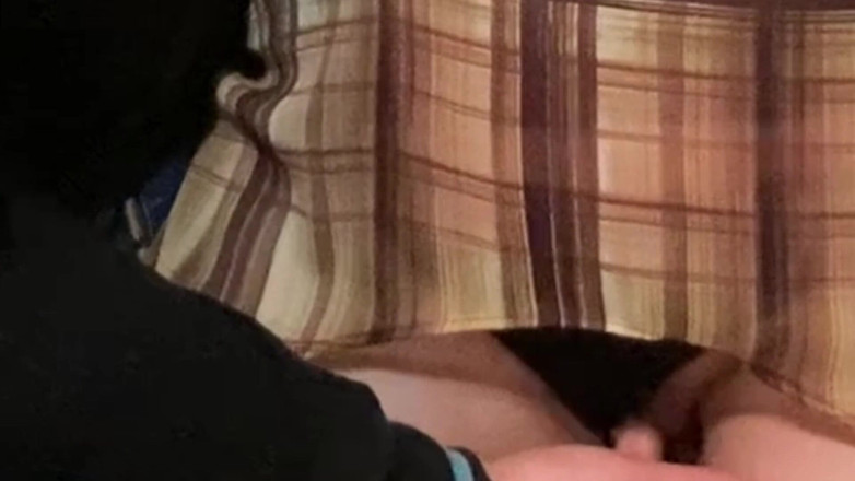 Niki studio: Memekku di-fingering sama orang asing di kereta bawah tanah!