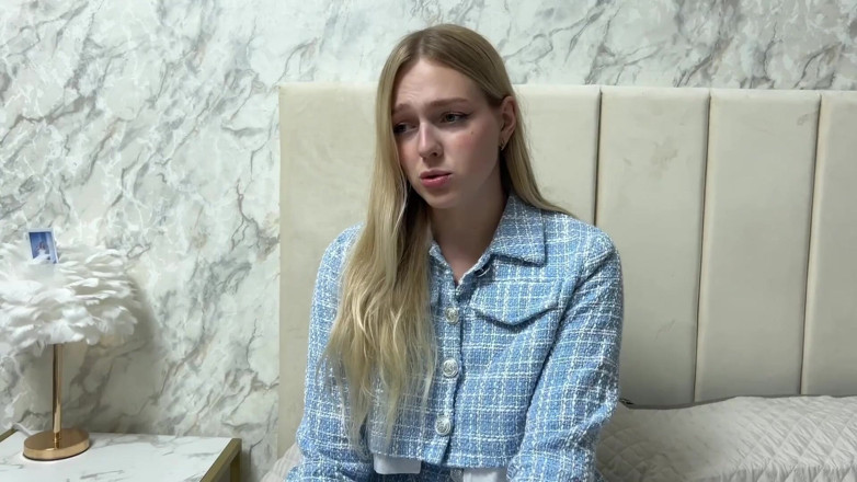Arisha Mills: Puoi scoparmi per far dispetto al mio ragazzo? un vicino...