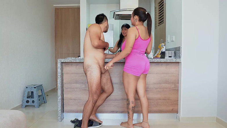 GIULIANA_BIG: Tôi đụ anh rể kế của tôi trong nhà bếp trước...