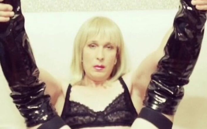 Alisa studio: Alice Katz rucha się i spuszcza się na kutasa