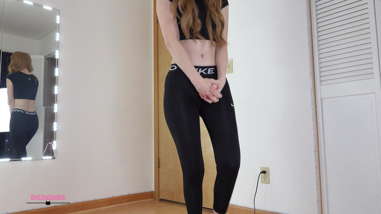 Destination Kat: Рваные леггинсы