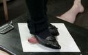 House of Era: Gaiters cbt ile bale ayakkabıları tarafından eziliyor