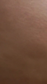 Avale ma pisse maintenant - une lesbienne méga litres de pisse avale sa domination