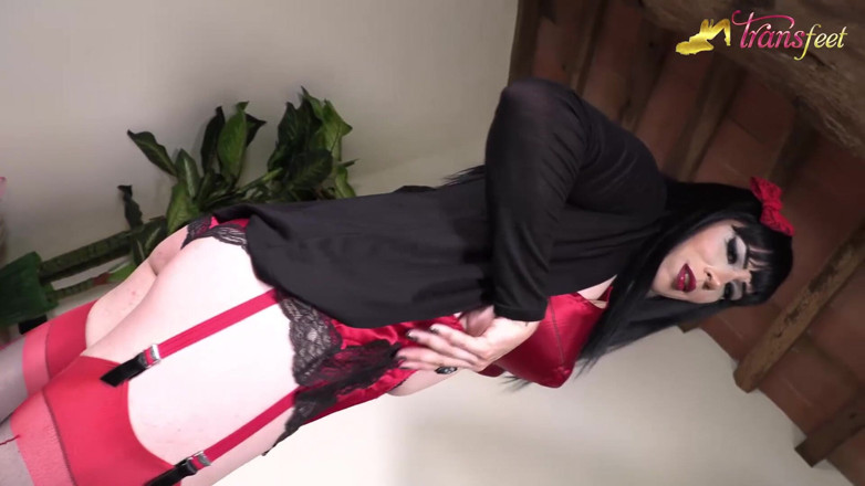 Trans and Cross-Dressers Feet: Dark hair tranny Lexxie Chantilly in anal masturbation with huge...