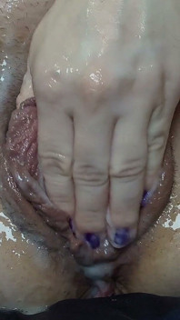 Self Fisting MILF, Squirting & Multiple Orgasms