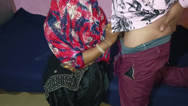 Savita5343: Jija Sali domaltarak ve kovboy kız pozisyonunda gece boyunca tam çıplak...