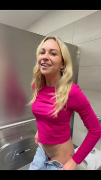 Peeing Before My Flight!