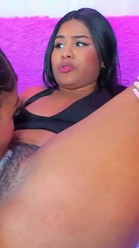 De lamber ela a masturbar com os dedos: prazer escalar