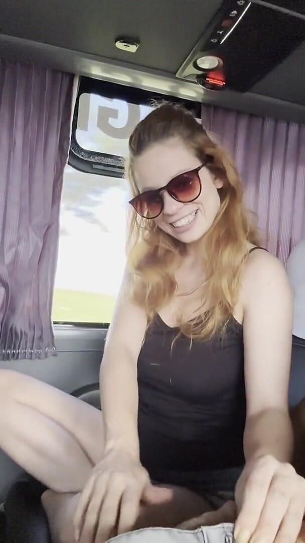 Auroraw: Traveling by Bus