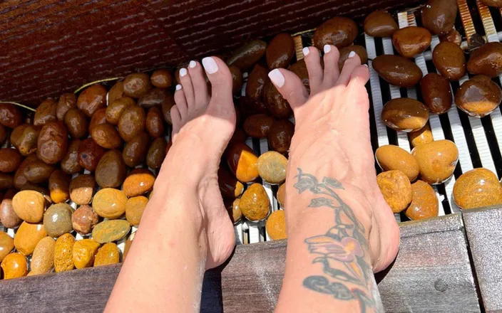 Julia domaina: Kakiku yang cantik, kaki panjang, kaki jenjang