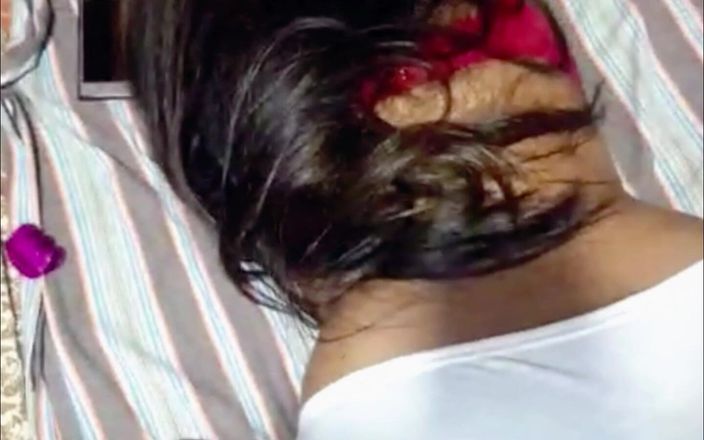 Hotwife Srilanka: Gorąca żona zerżnięta przez przyjaciela męża podczas oglądania porno