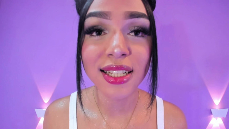 Brittany Gil: セクシーなジューシーな唇