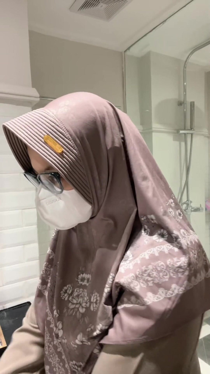 Biancaid: Guru Idola Saya, Melancap Untuk Memancut