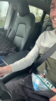 Ich Bin Schlecht, Wenn Ich Meinen Freund Fahre Und an Lkws Vorbeifahre, Haha