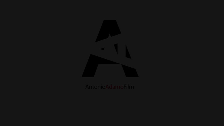 Antonio Adamo Film: En girig ung blondin får sin röv knullad av en...