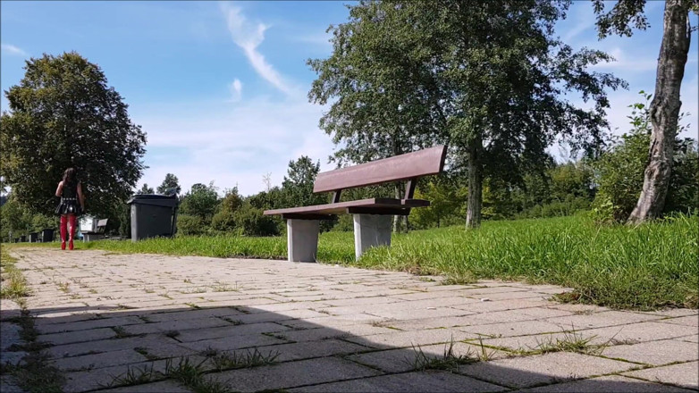 AndreaTVGirly: Andreatvgirly park yerinde, erkekleri bekliyor