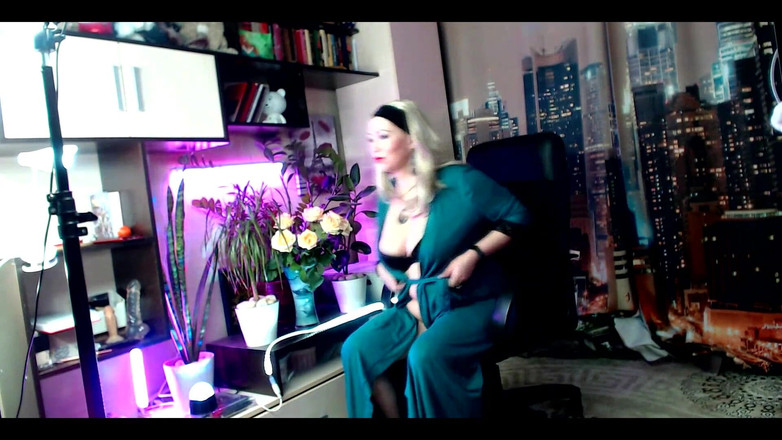 AimeeParadise: Дуже ліричний мінет зрілої пари і сильний член з гідністю трахають зрілу грудасту красуню))