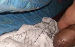 Masturbazione di nuovo nel letto