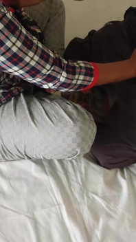 Hintli bakire üniversiteli kızlar erkek arkadaşıyla ilk kez seks yapıyor Hintli desi kolej viral mms video öğretmeni ve öğrencisi